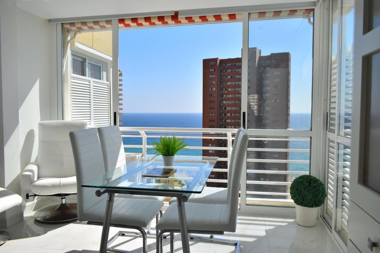 Los Caballos Vip Playa Levante Benidorm Dış mekan fotoğraf