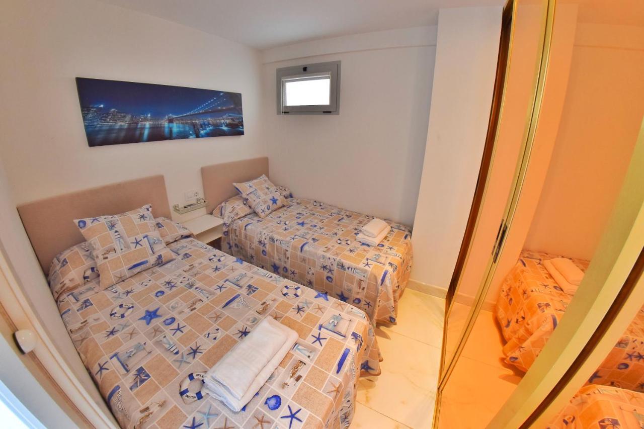 Los Caballos Vip Playa Levante Benidorm Dış mekan fotoğraf
