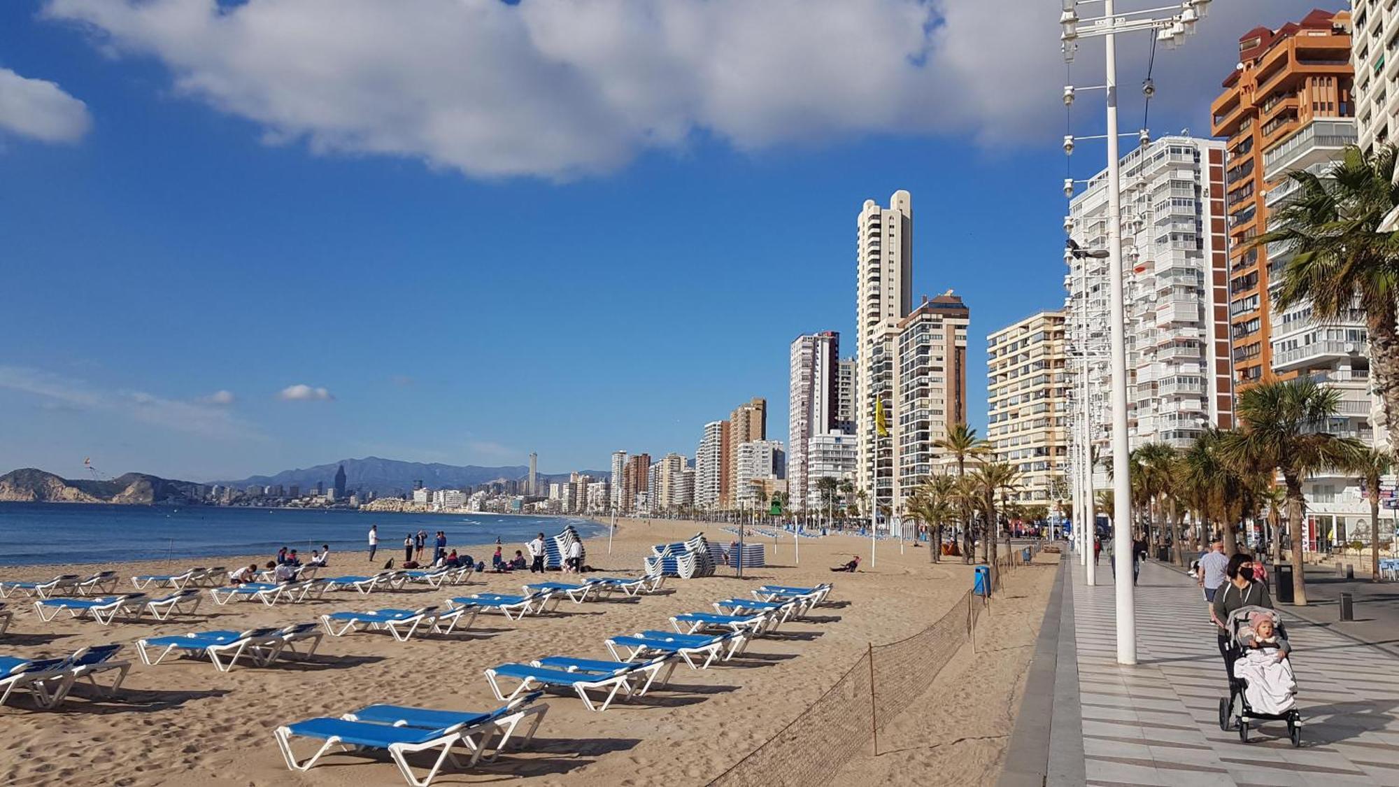Los Caballos Vip Playa Levante Benidorm Dış mekan fotoğraf